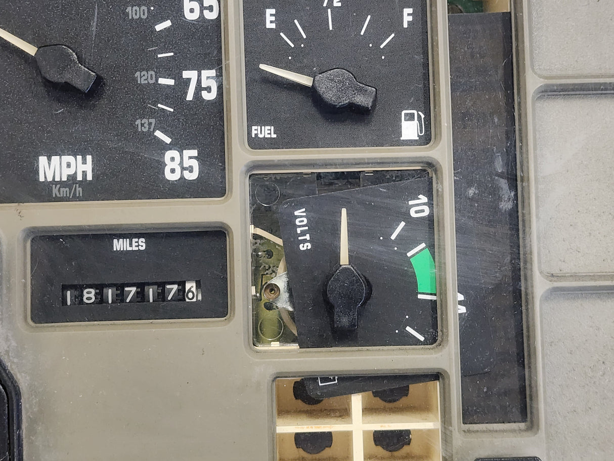 International 3513341C91 Instrument Cluster Dashboard