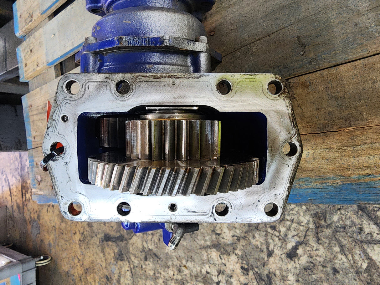 Muncie Power Take Off (PTO) W/ Hydraulic Pump & Shaft Part # 49TA6165 For Sale