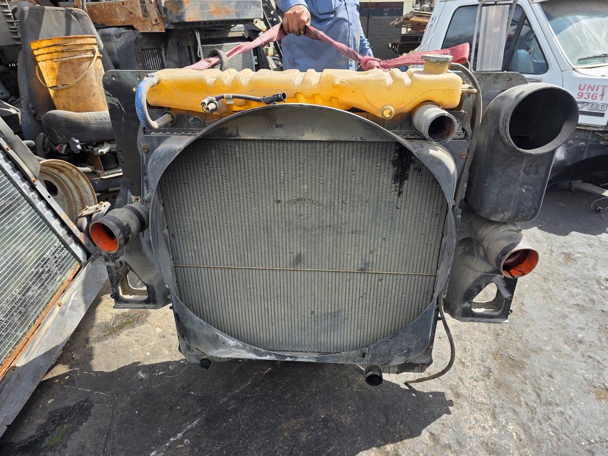 1994 Ford F-700 Cooling Assembly F3HT-8005-BB