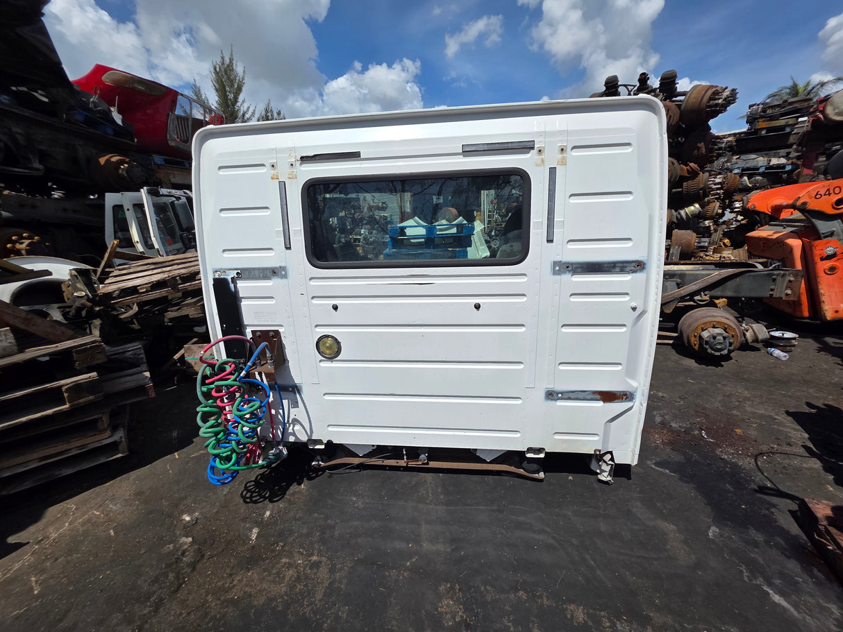 2006 Volvo VNL Conventional New Generation CAB Shell For Sale