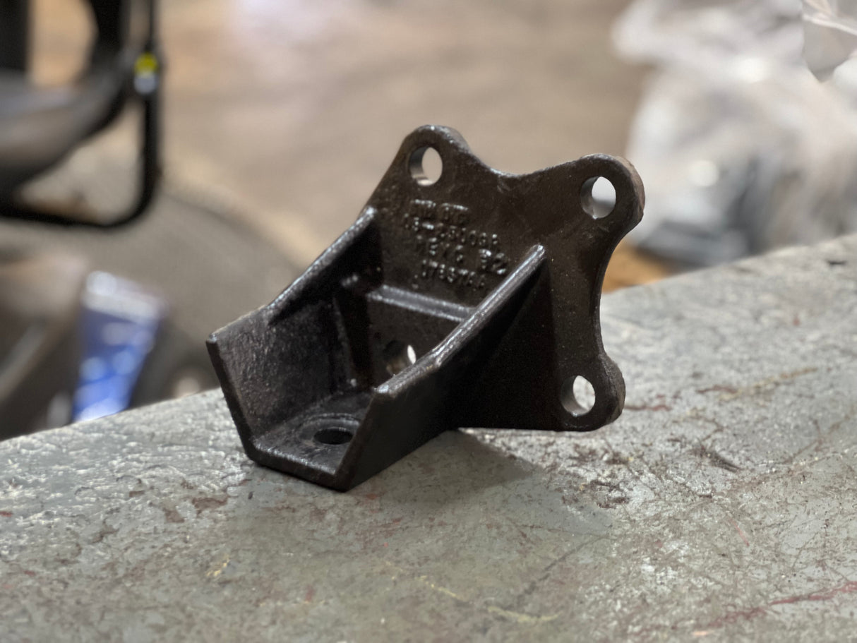 Caterpillar Rear Passenger's / Right Side Engine Mount Part # 05-25009R For Sale