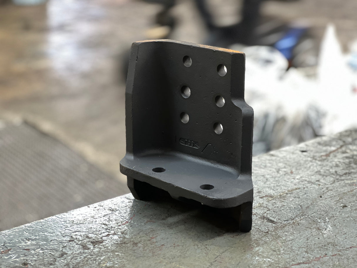 Allison HD4560P Transmission Rear Passenger’s Side Support Bracket 158GB4701A For Sale