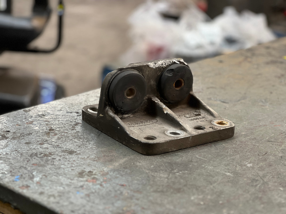 Peterbilt Frame Mount Part # 05-15034M000-E For Sale