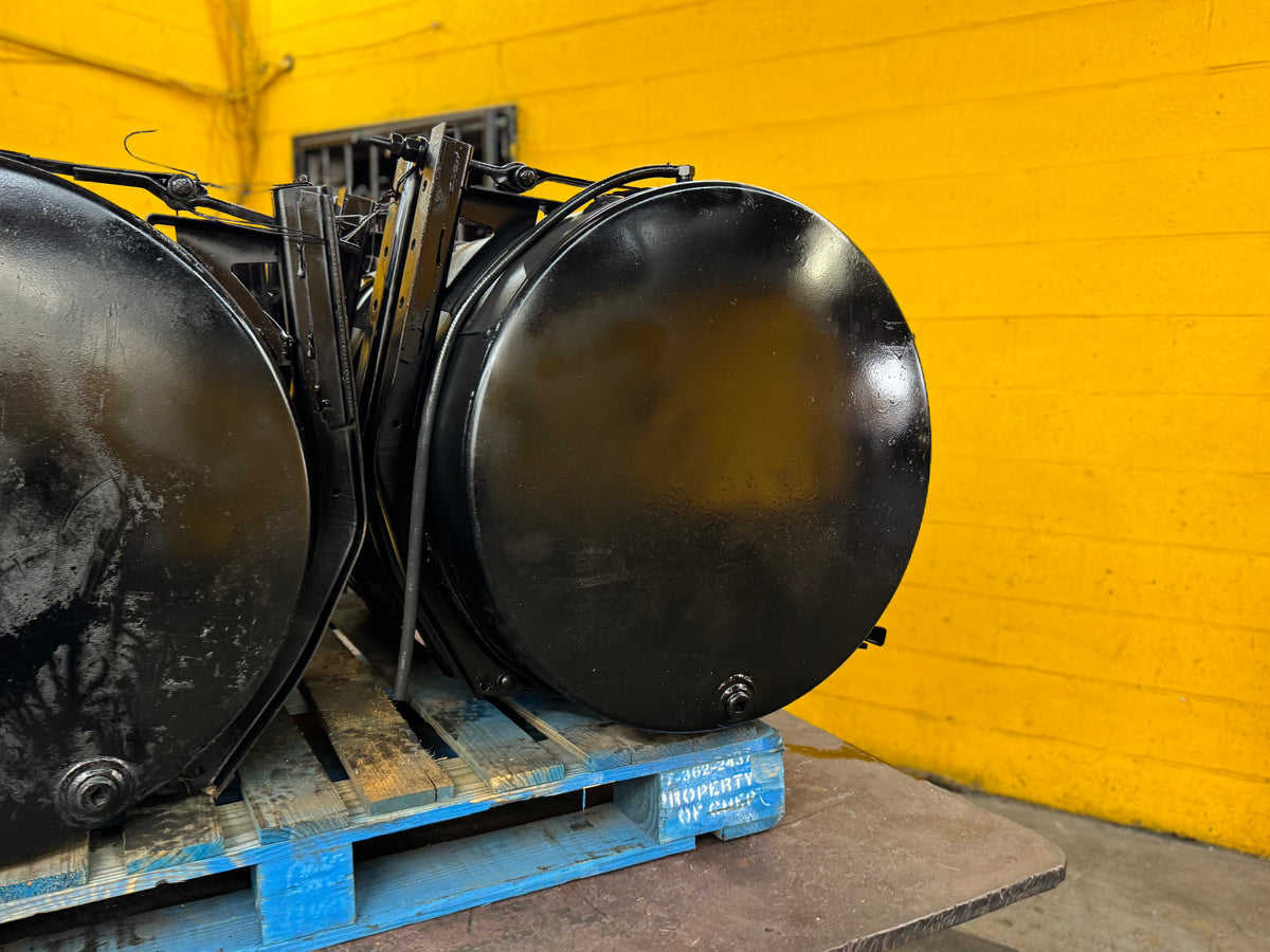 1993 International Fuel Tank Snyder Part # 1622049C92, 100 Gallons