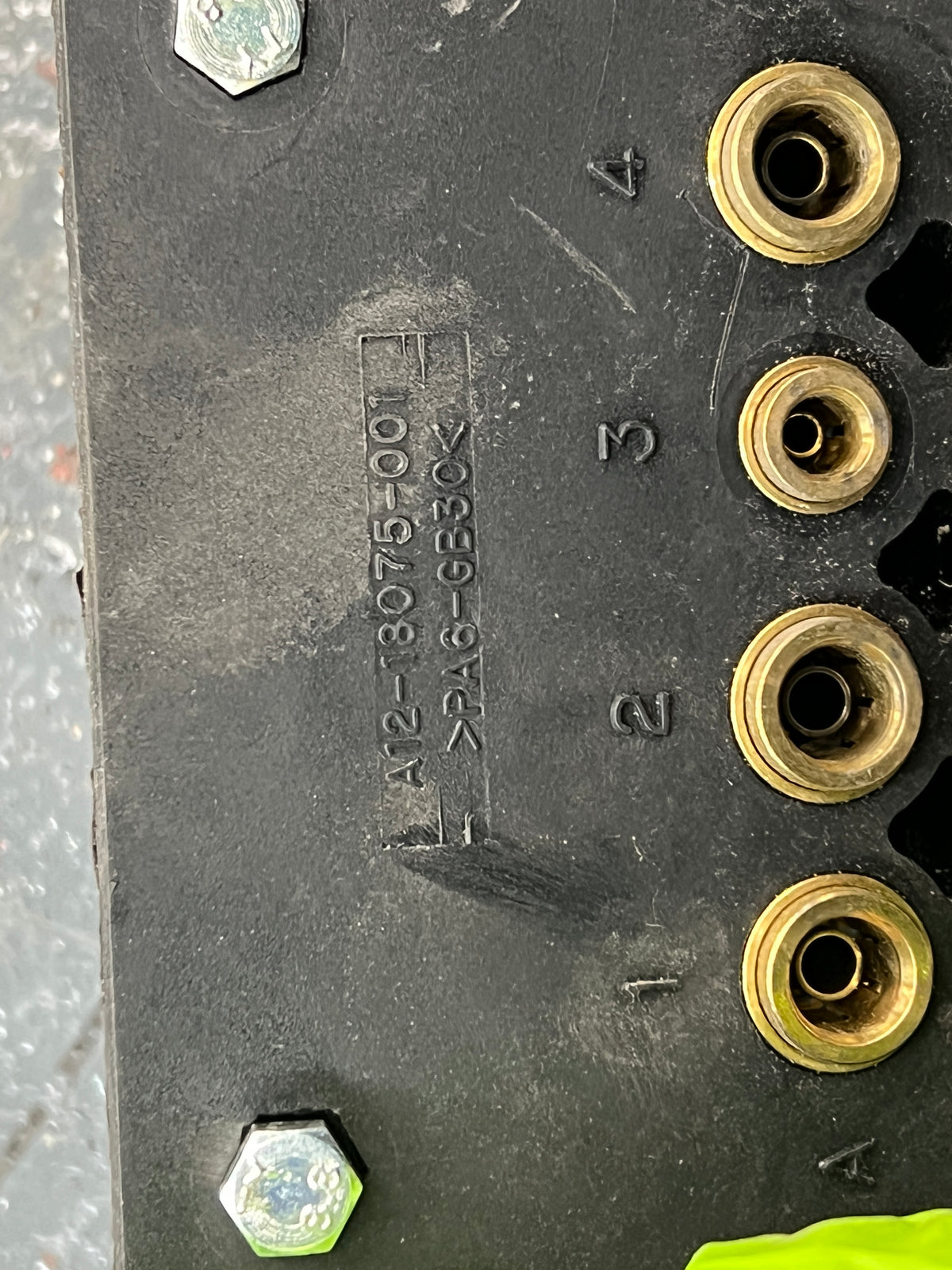 Sterling A1218075001 Air Valve Manifold For Sale