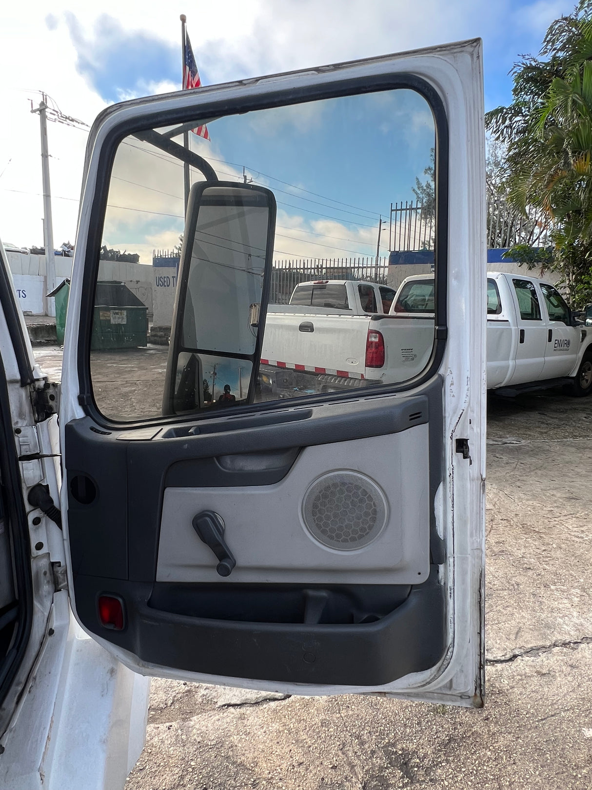 2006 Volvo VNL Conventional-New Generation CAB