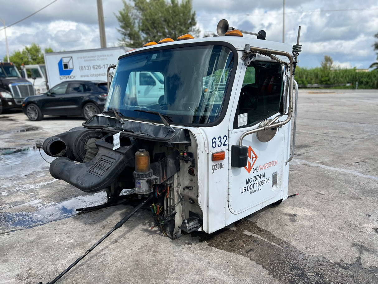 2005 International 9200i CAB Shell