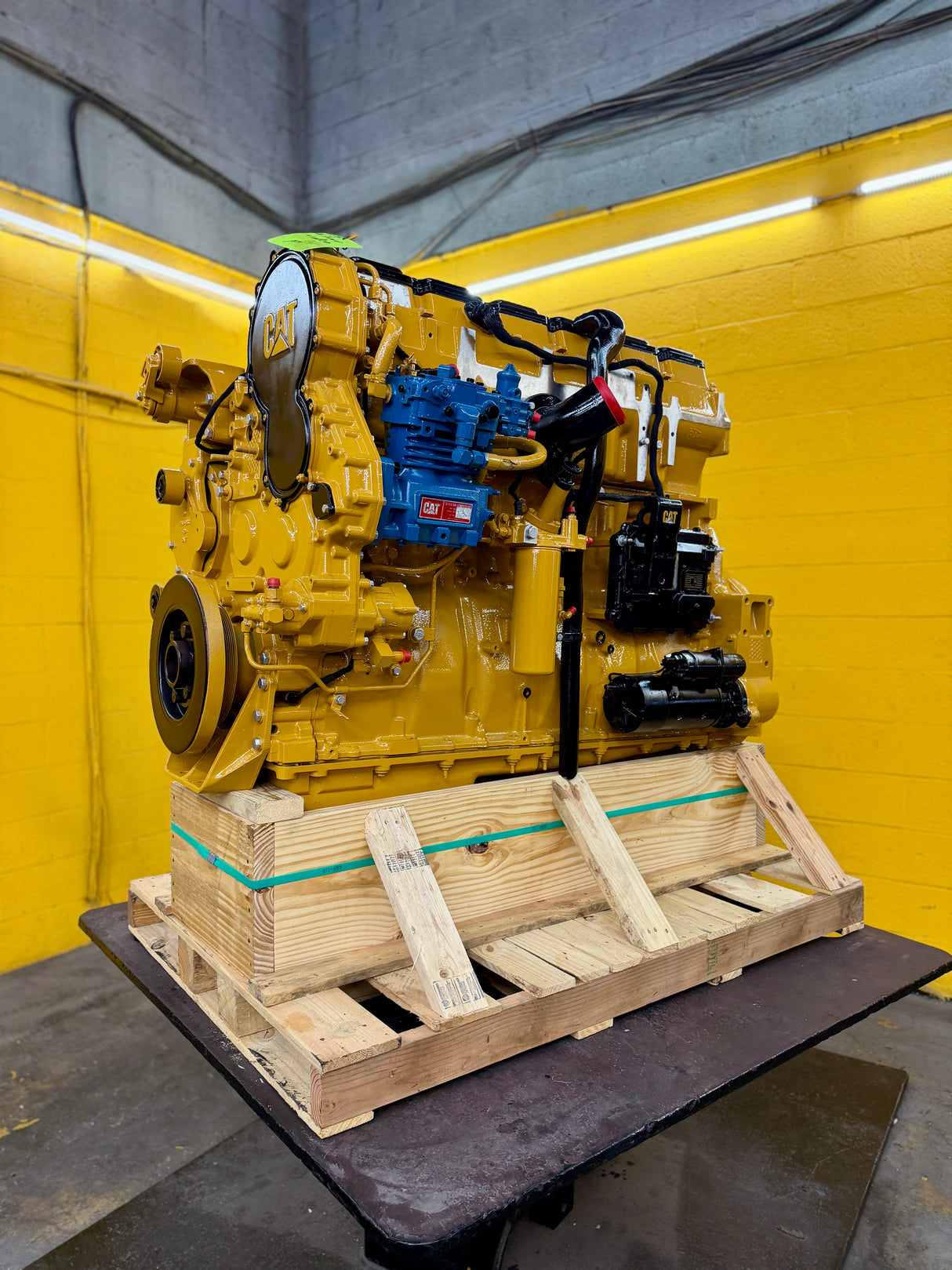 2002 Caterpillar C15 6NZ Diesel Engine with Jake Brakes For Sale