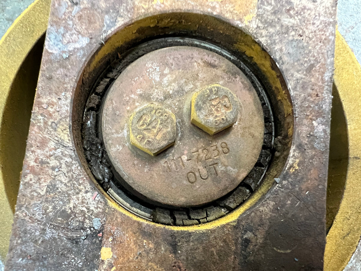 Caterpillar C7/3126 Engine Fan Drive Base & Bearing