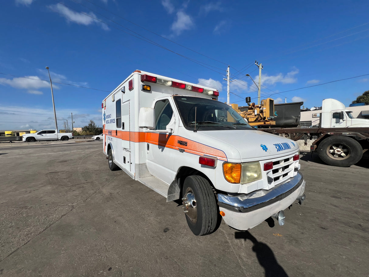2003 FORD E450 SUPER DUTY Full-Size Van Ambulance/Truck