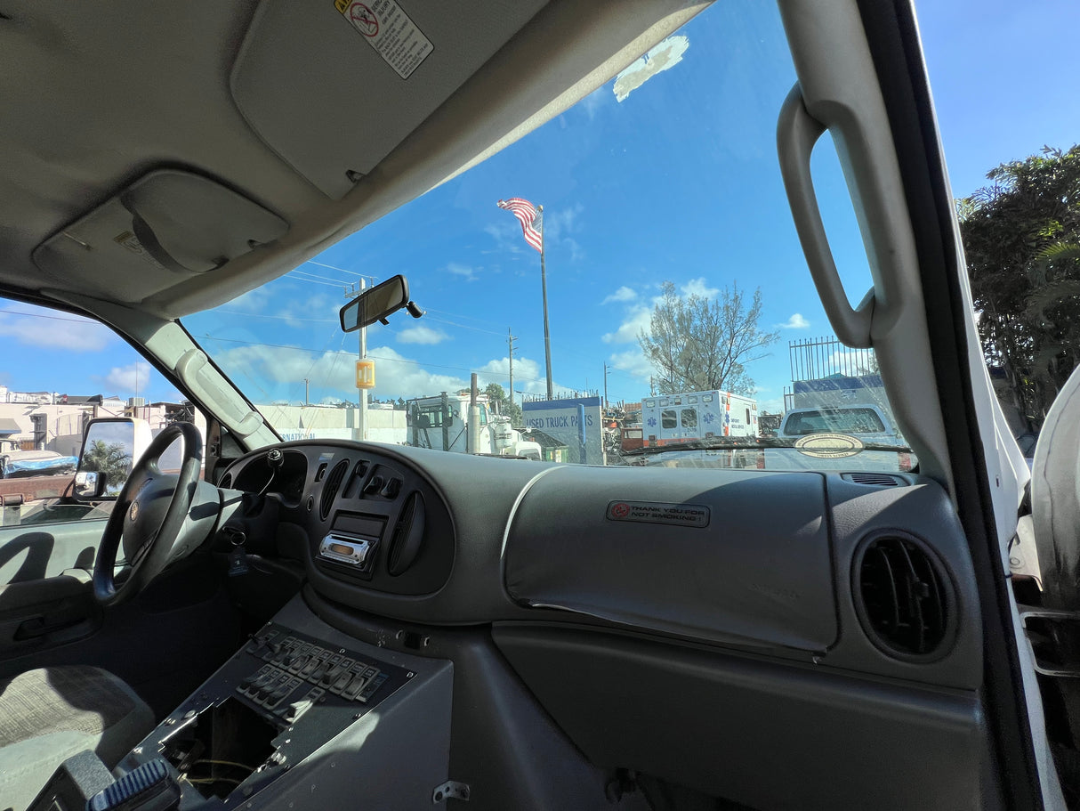 2003 FORD E450 SUPER DUTY Full-Size Van Ambulance/Truck