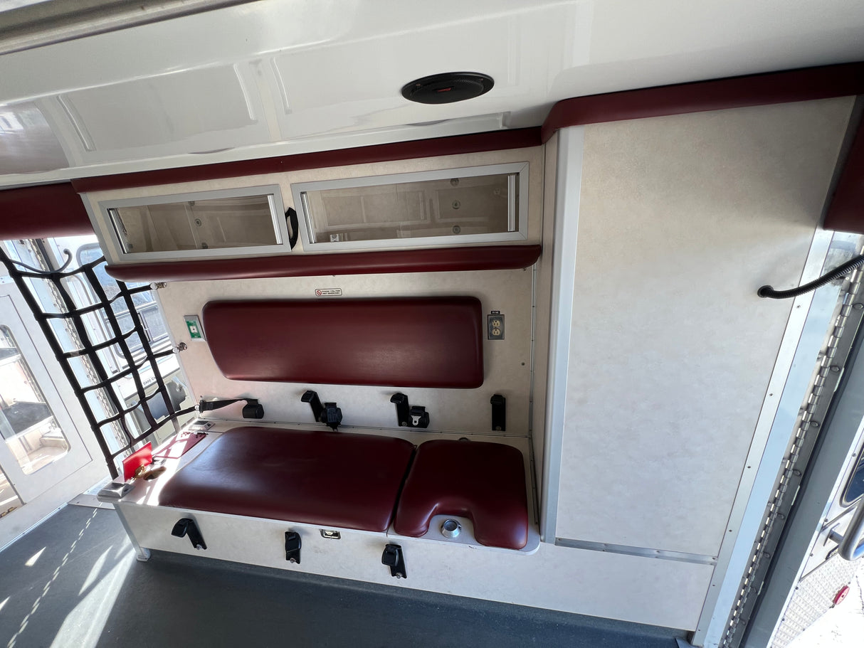 2003 FORD E450 SUPER DUTY Full-Size Van Ambulance/Truck