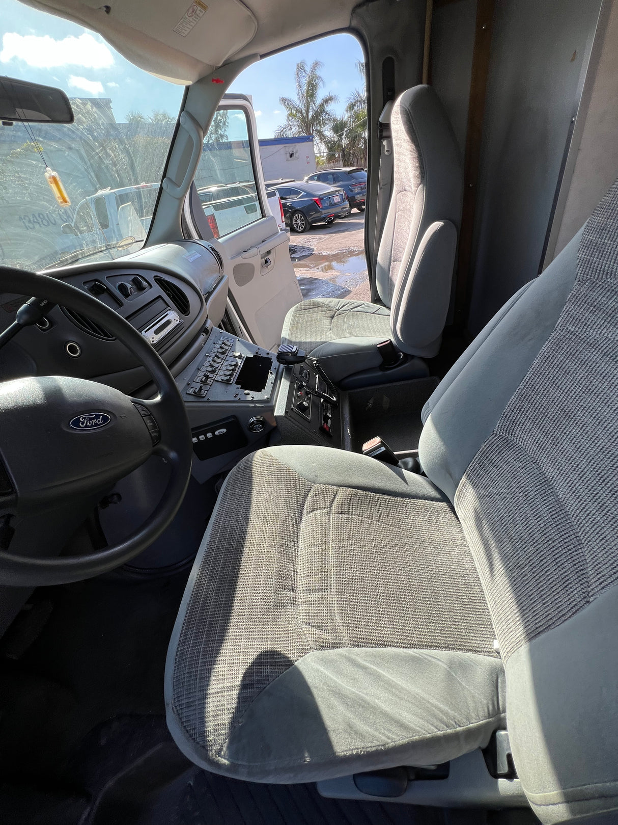2003 FORD E450 SUPER DUTY Full-Size Van Ambulance/Truck