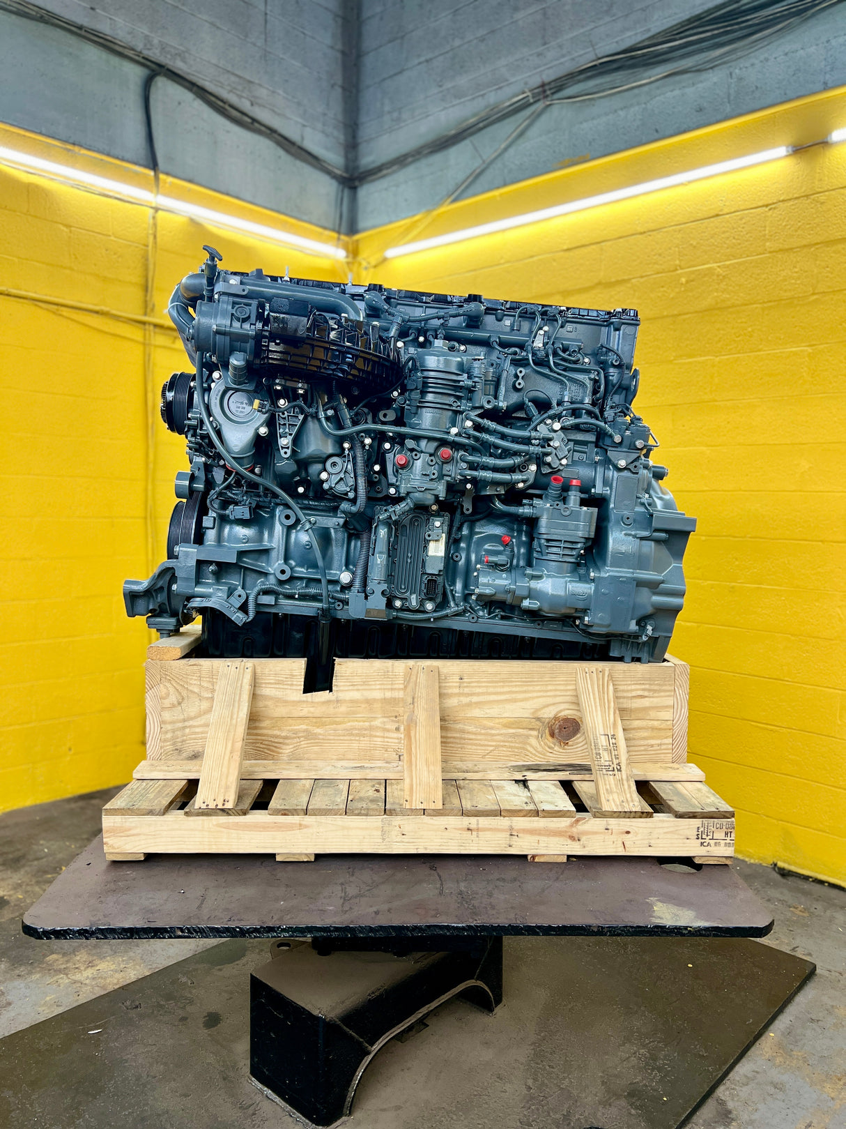 2014 Detroit DD13 Diesel Engine For Sale, 471927S