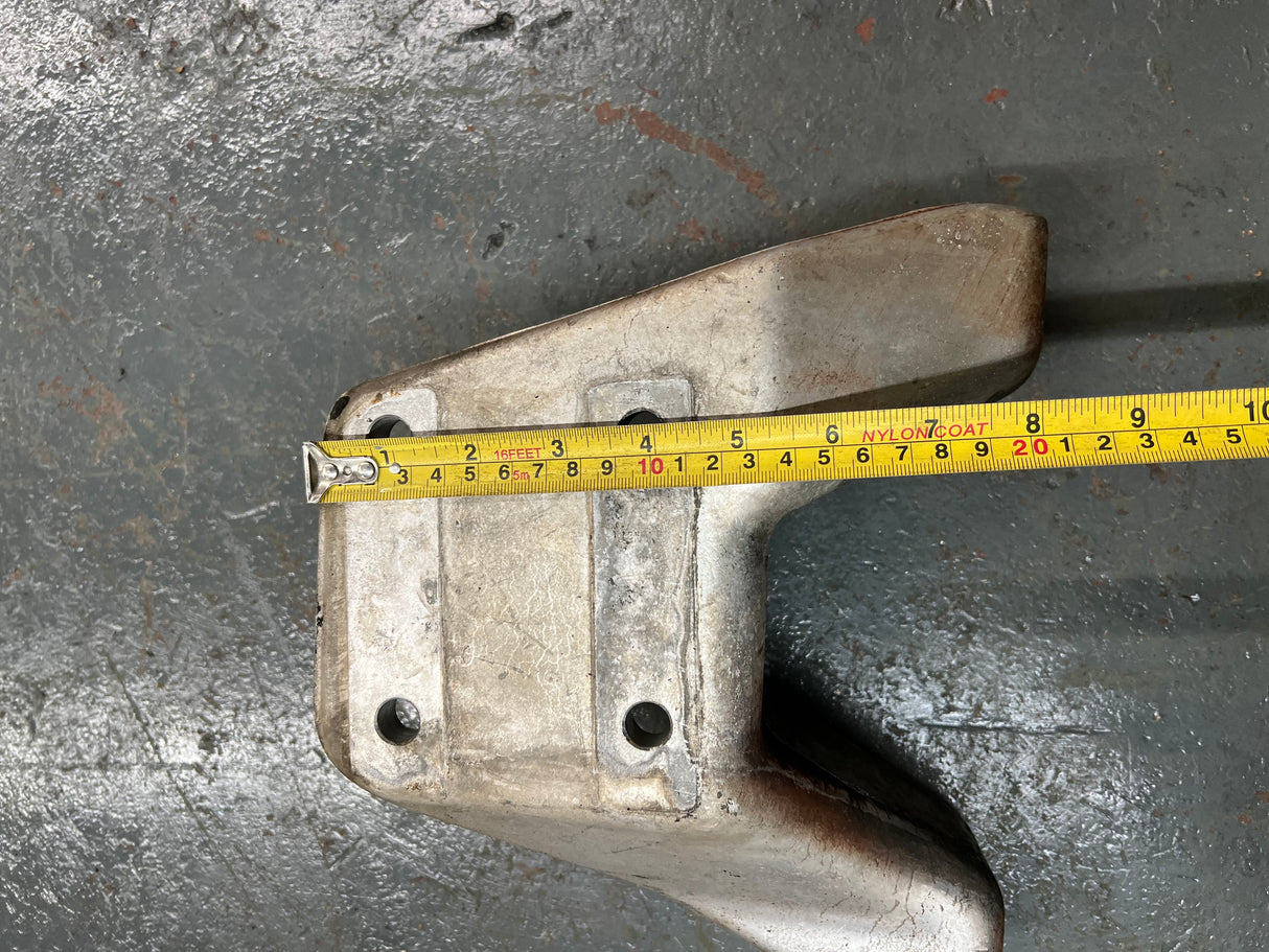 Ford L-Series Rear Left Engine Mount Part # F6HT-6A070-BA For Sale
