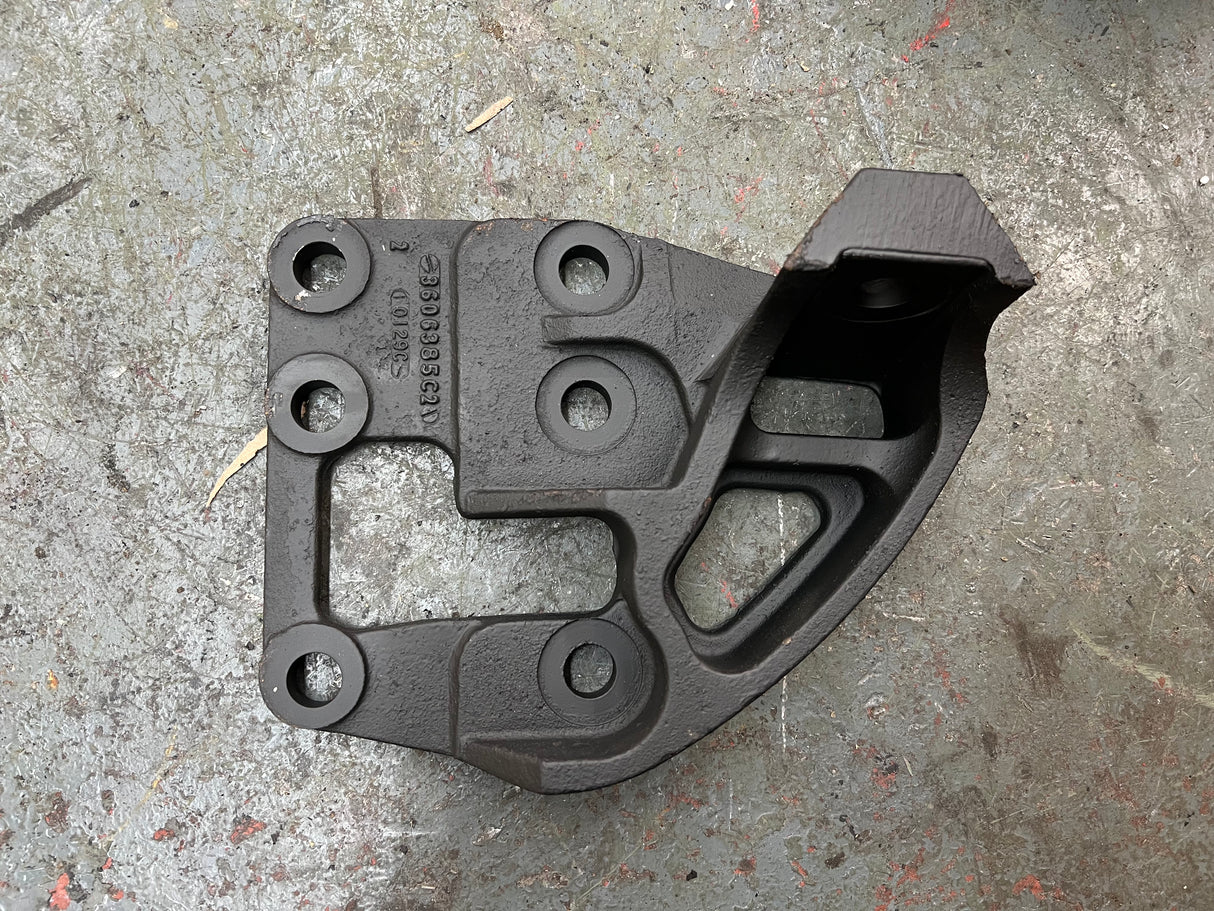 International / Navistar Rear Offset Passenger’s Side Engine Mount Support 3606385C2 For Sale