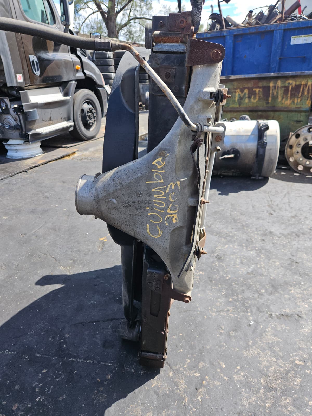 2003 Freightliner Columbia Cooling Assembly (RAD. COND. ATAAC) For Sale