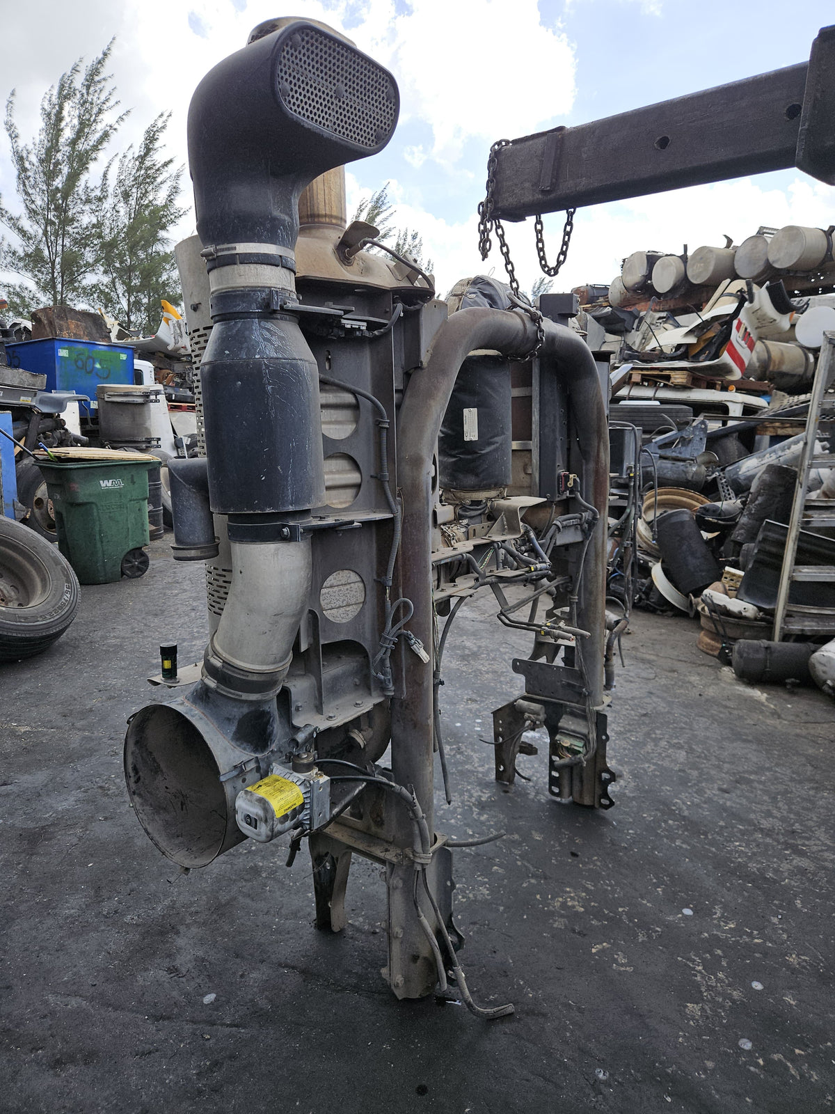 2016 Mack MRU613 After-Treatment and Air Cleaner Assembly