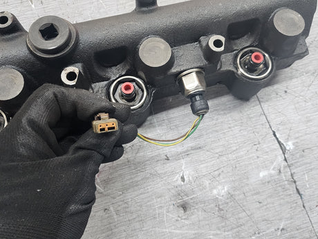 International DT466E EGR Diesel Engine Fuel & Oil Manifold Rail Part# 1841968C4