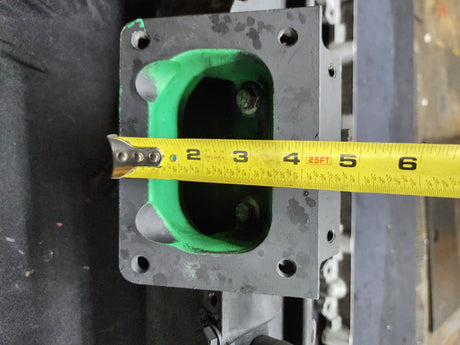 2004 Cummins ISM 320V Diesel Engine Rocker Arm Housing with Front Lifting Bracket, EGR Valve & Air Intake Manifold