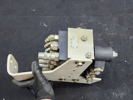 HYDRA-FORCE Hydraulic Control Valve Manifold Assembly 10655615-001, 24VDC
