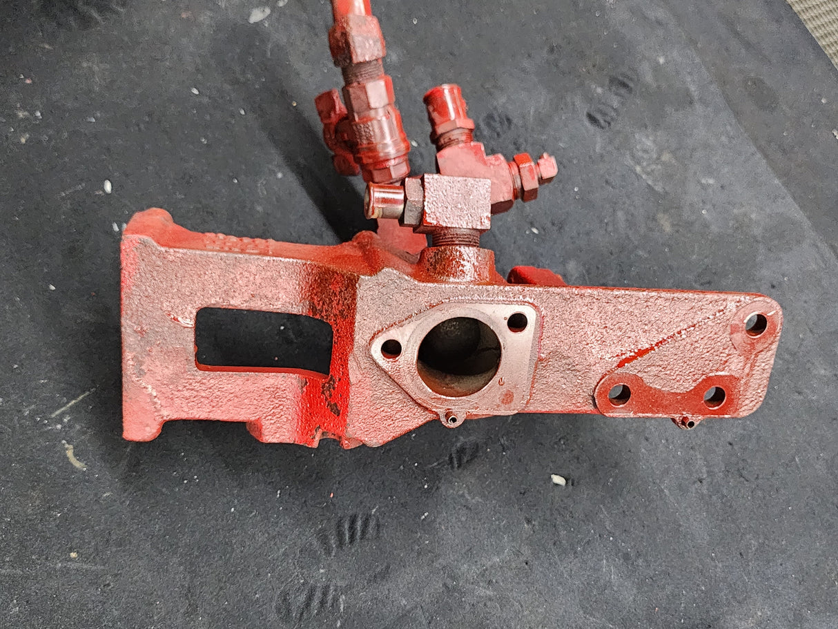 Cummins ISB 6.7L Water Outlet/Alternator Bracket, Water Inlet Connection