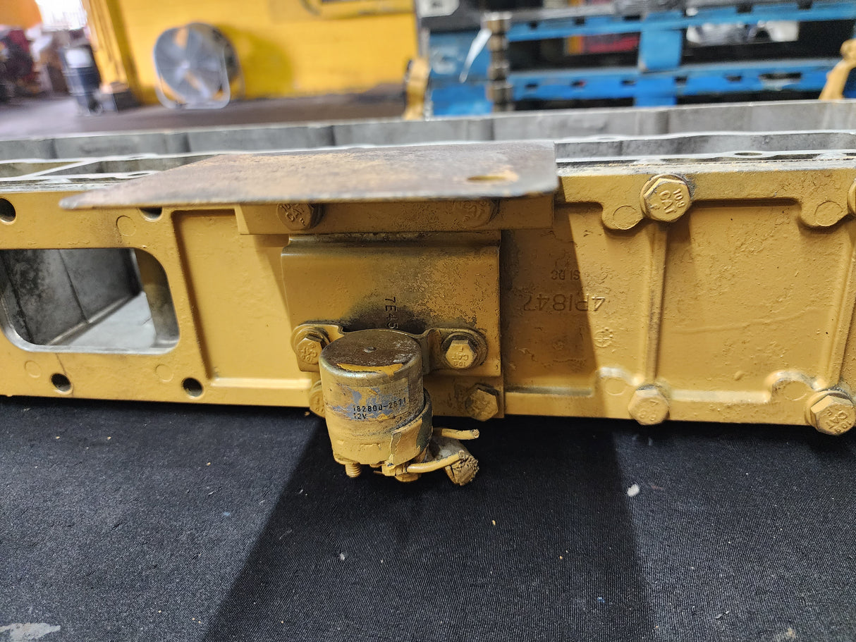 OEM Caterpillar 3116 Engine Valve Cover Base with Intake Manifold For Sale