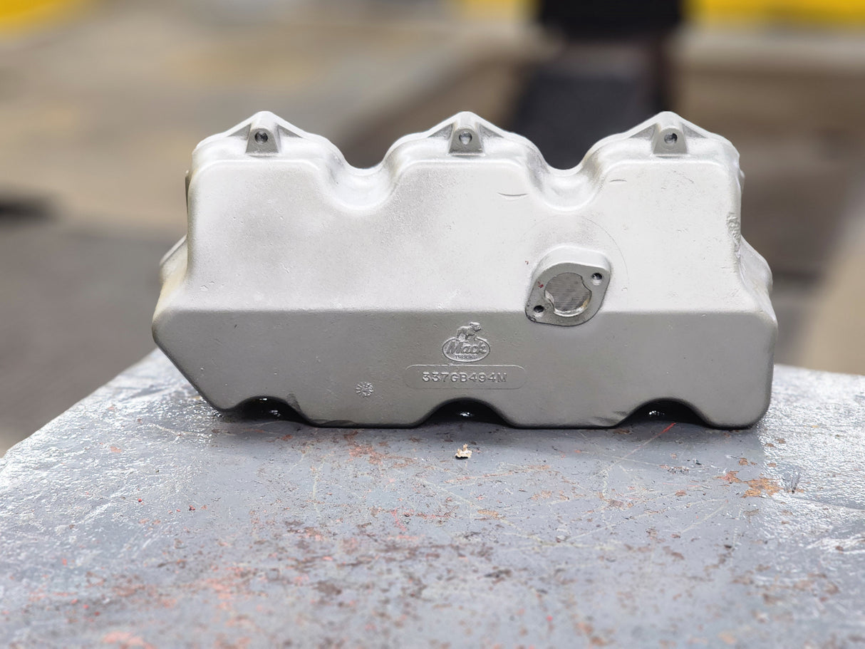 1996 Mack E7 4MR2780 Valve Cover 337GB494M For Sale