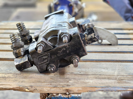 Muncie Power Take Off (PTO) W/ Hydraulic Pump & Shaft Part # 49TA6165 For Sale