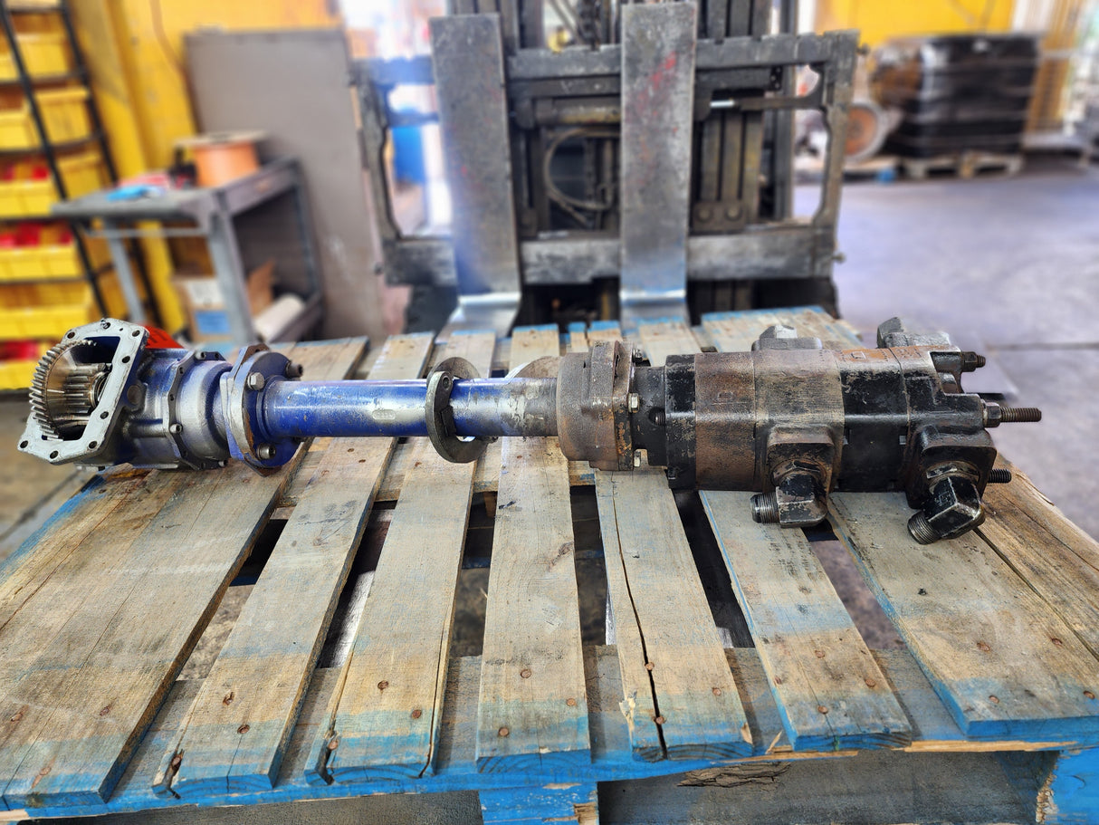 Muncie Power Take Off (PTO) W/ Hydraulic Pump & Shaft Part # 49TA6165 For Sale