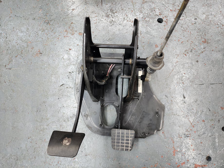 Bendix Clutch & Brake Assembly Housing Part # 100117699