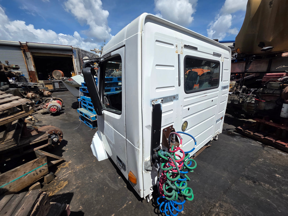 2006 Volvo VNL Conventional New Generation CAB Shell For Sale
