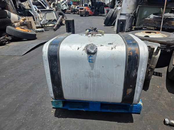 Mack MRU613 Aluminum D-Shape Fuel Tank For Sale