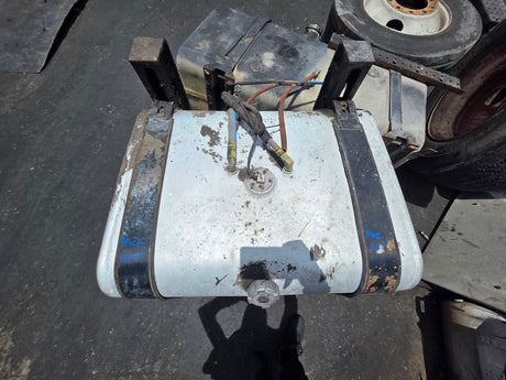 Mack MRU613 Aluminum D-Shape Fuel Tank For Sale