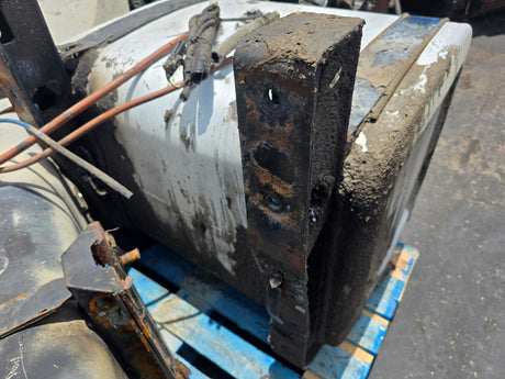 Mack MRU613 Aluminum D-Shape Fuel Tank For Sale