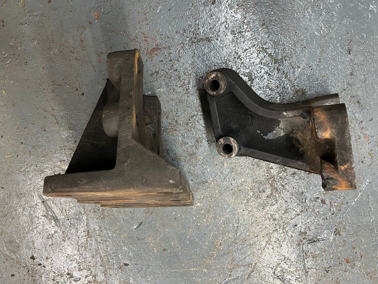 OEM GMC / Chevrolet Rear Engine Mount Bracket / Flywheel Housing Support For Sale