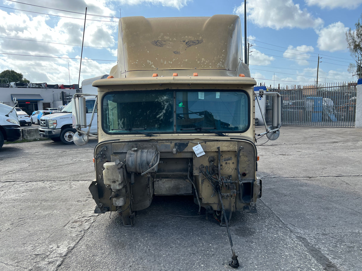 1997 International 9200 SBA Cab