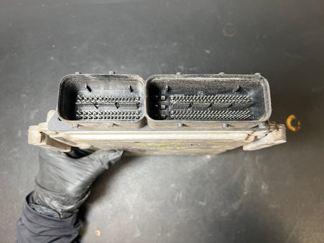 2004 Mitsubishi Fuso Engine Control Module (ECM) Part # MK667731, Bosch Part # 0 281 020 173
