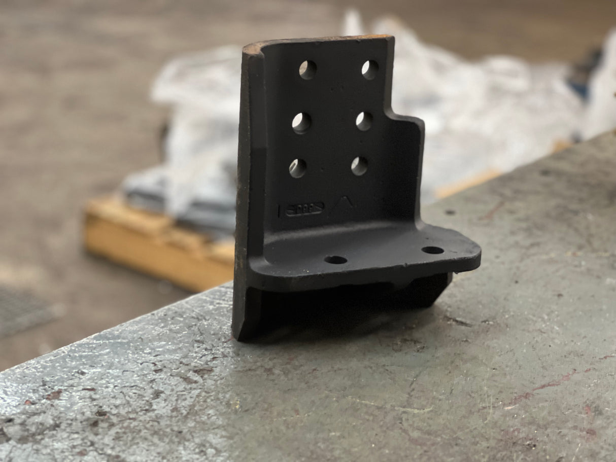 Allison HD4560P Transmission Rear Passenger’s Side Support Bracket 158GB4701A For Sale