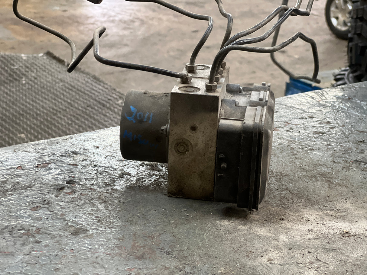 2011 Mitsubishi ABS / Brake Hydraulic Actuator/Pump Assembly with Module For Sale