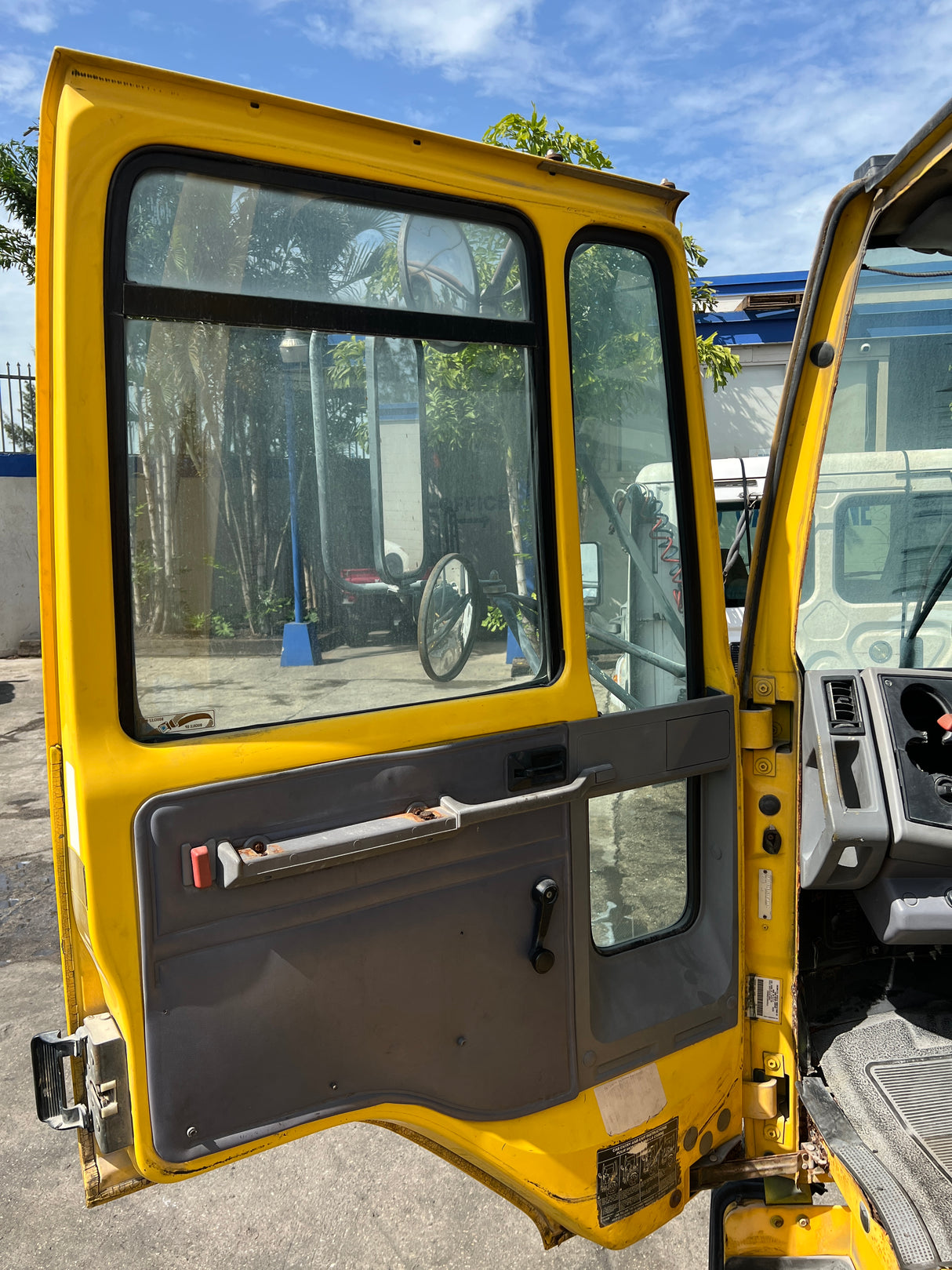 1995 Ford CF8000 Cargo Series CAB Shell For Sale