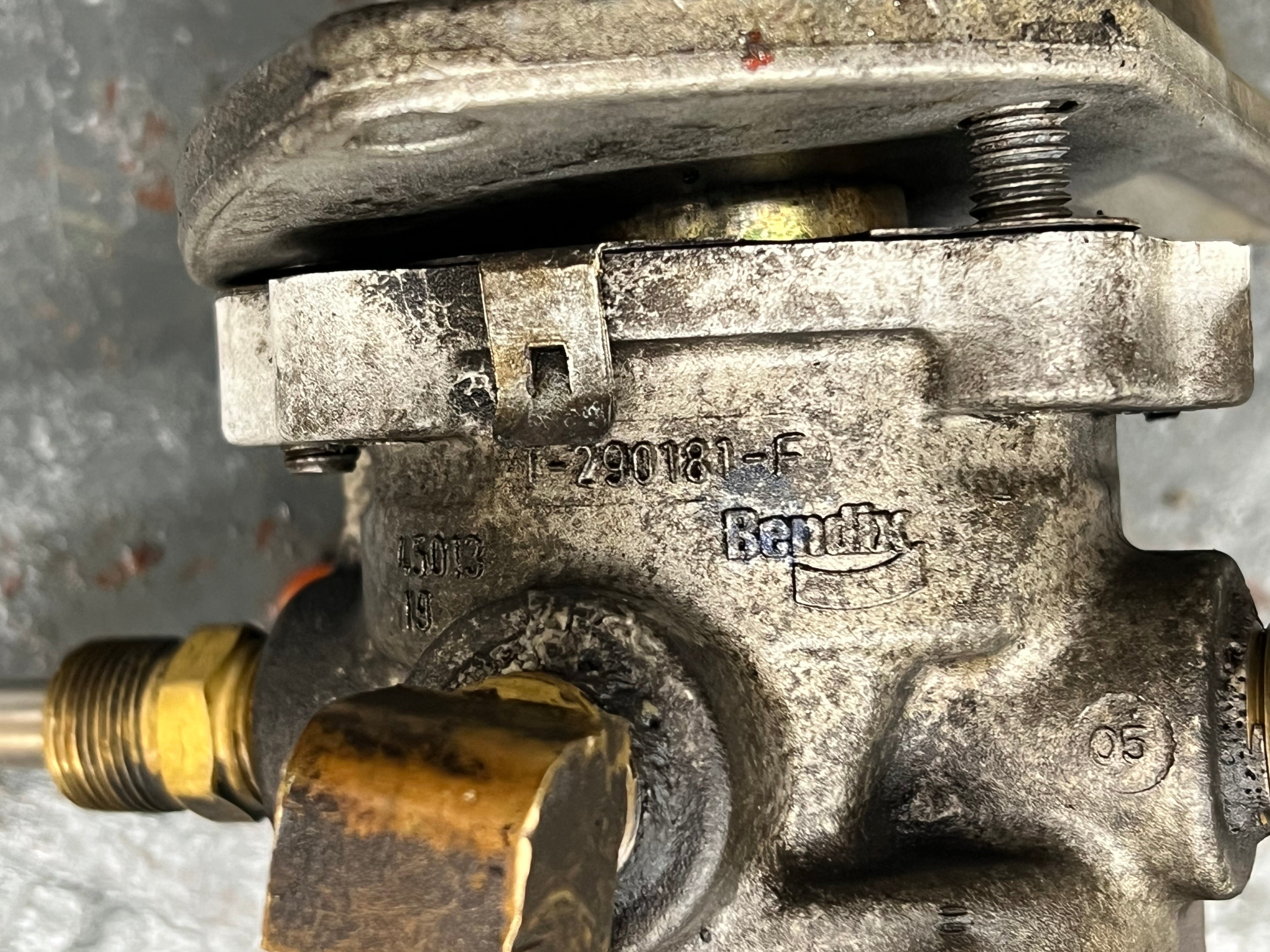 OEM 2002 International Bendix ABS 5010170-R00 W/ Antilock Relay T
