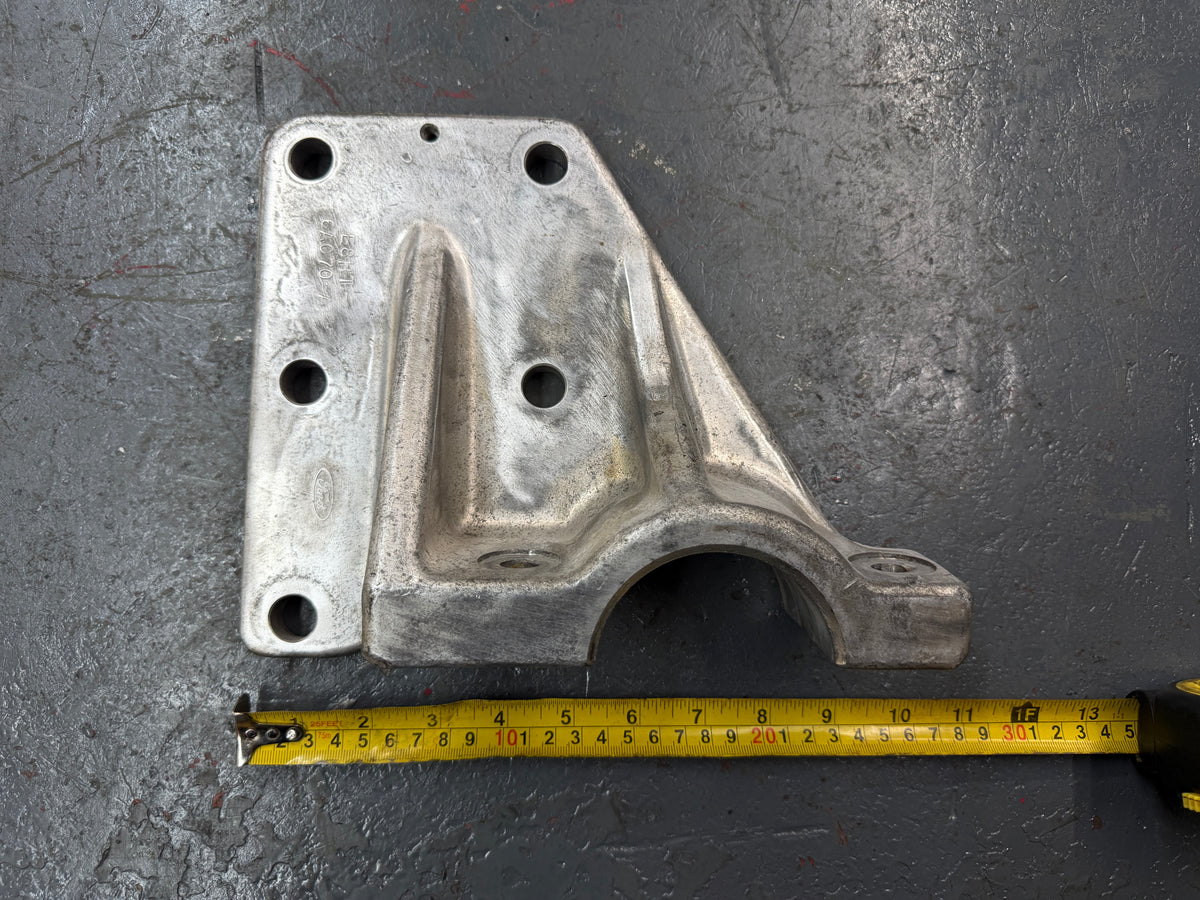 Ford E8HT6A070AA Rear Engine Mounts for CAT 3406B