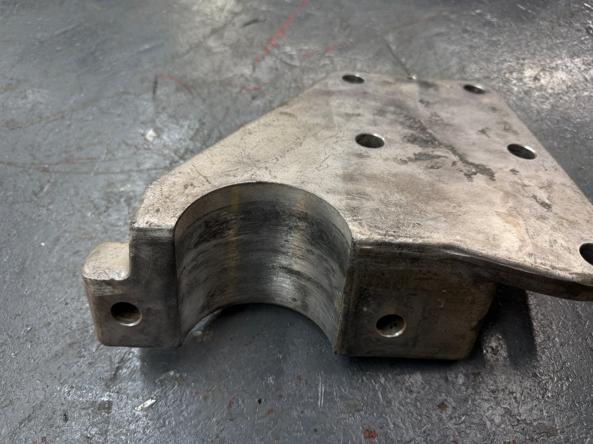 Ford E8HT6A070AA Rear Engine Mounts for CAT 3406B