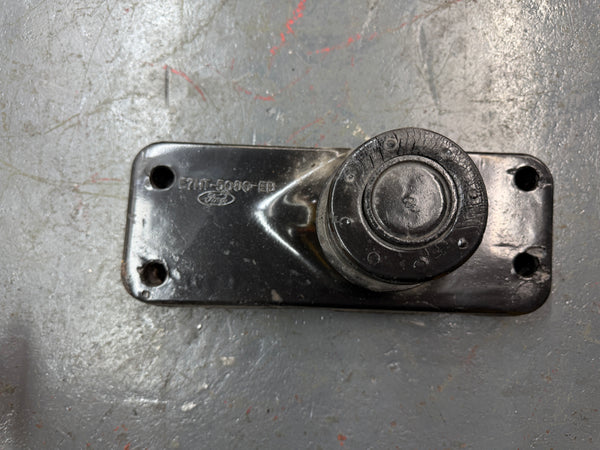 Ford E7HT5086EB Rear Engine Mounts for Cummins M11 For Sale