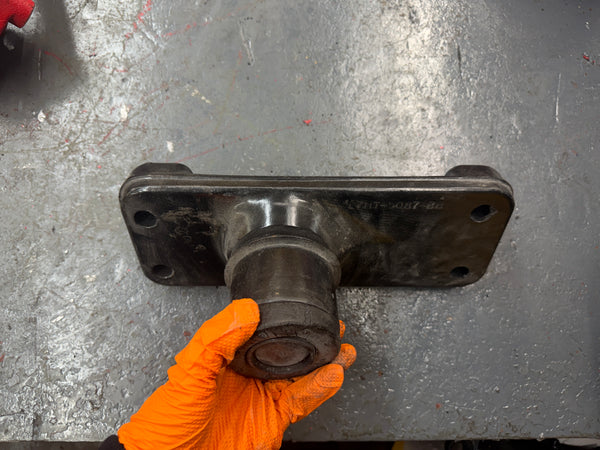 Ford E7HT5087BB Rear Engine Mounts For Sale