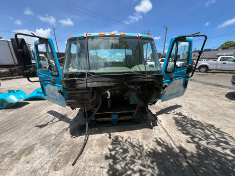 2009 International 4400 SBA CAB SET-BACK-AXLE