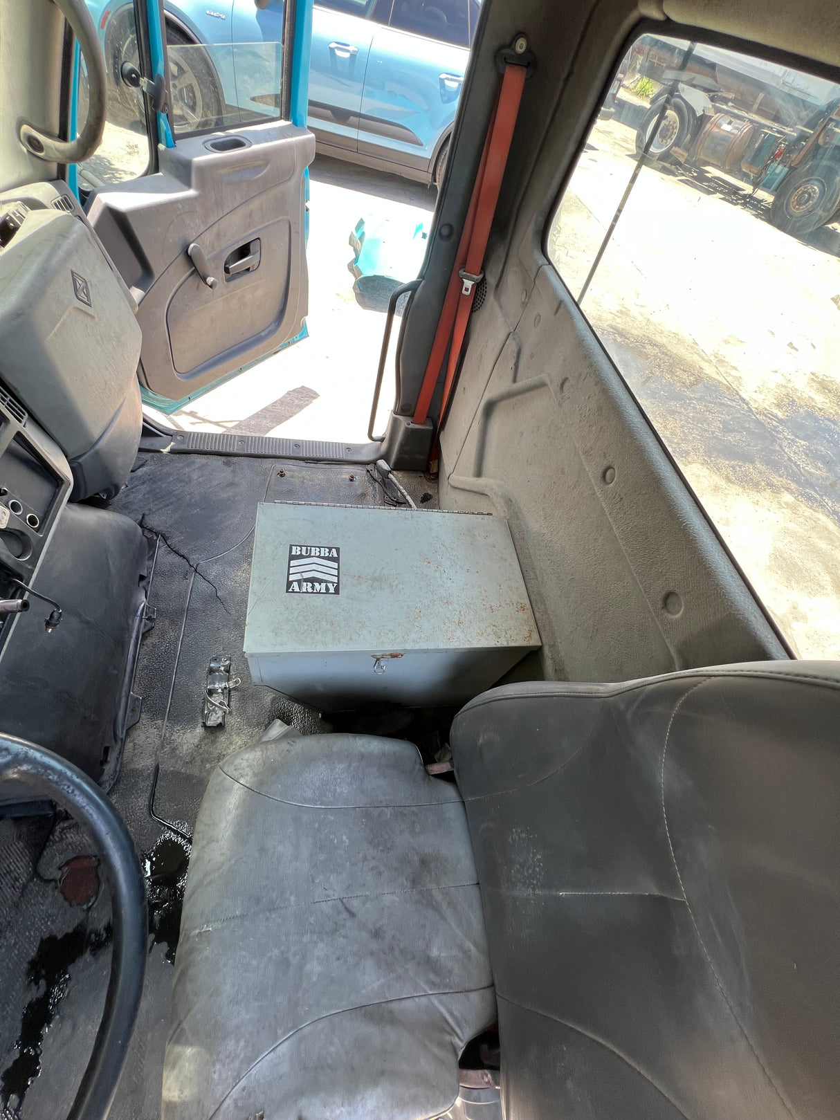 2009 International 4400 SBA CAB SET-BACK-AXLE