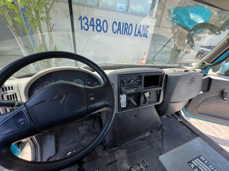 2009 International 4400 SBA CAB SET-BACK-AXLE