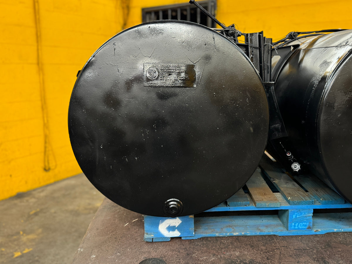 1993 International Fuel Tank Snyder Part # 1622049C92, 100 Gallons